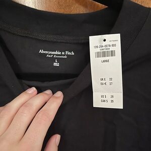 Abercrombie & Fitch Essential Black Tee